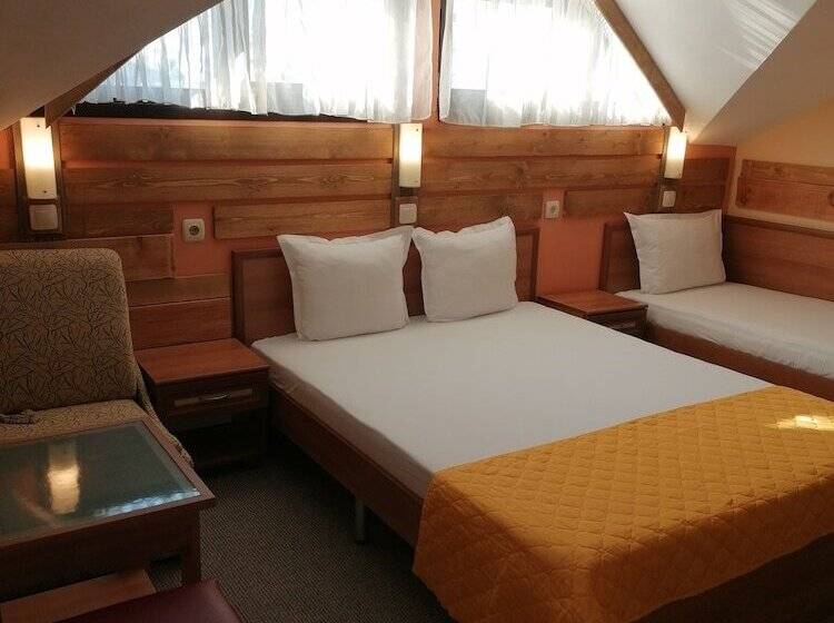 Номер Стандарт Трехместный, Boutique Guest House Ikonomov