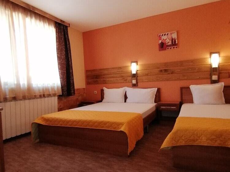 Номер Стандарт Трехместный, Boutique Guest House Ikonomov