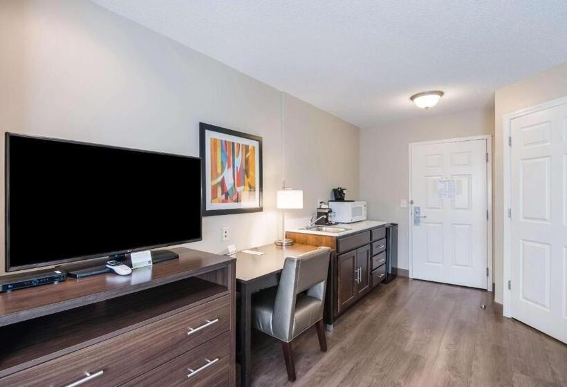 キングサイズベッドのスイートルーム, Sleep Inn & Suites Columbus Next To Fort Moore