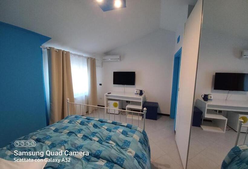 标准间带游泳池, Dimora Di Antonella B&b