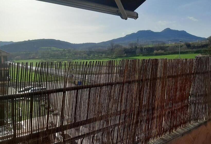 标准间带露台, Hostal Escarla
