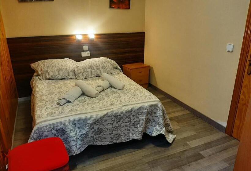 标准间, Hostal Escarla