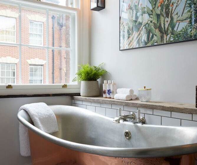 디럭스 룸, Artist Residence Bristol