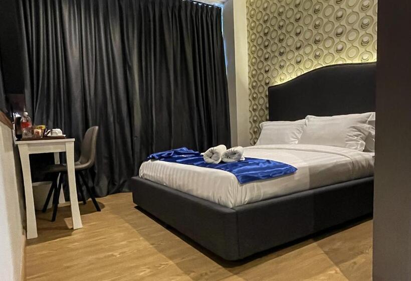 Номер Deluxe, Bmc