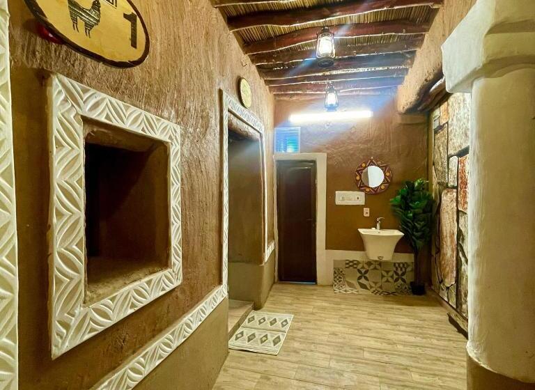 Номер Стандарт Совместная Ванная, نُزُل تُراثي شقْراء Heritage Guesthouse Shaqra