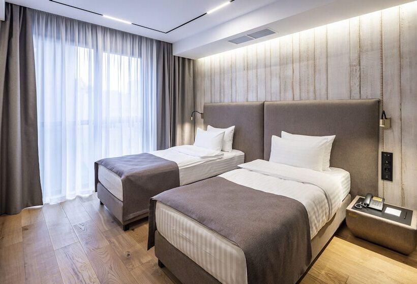 سوییت خانوادگی, Loft7