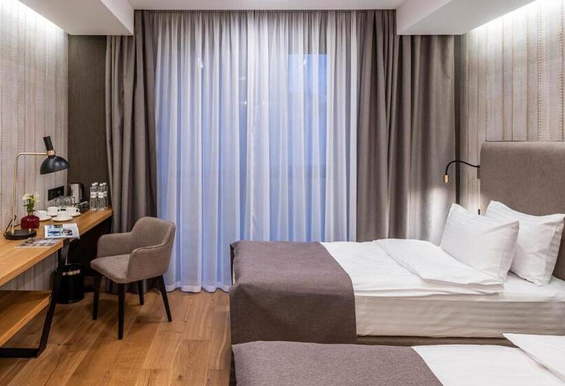 سوییت خانوادگی, Loft7
