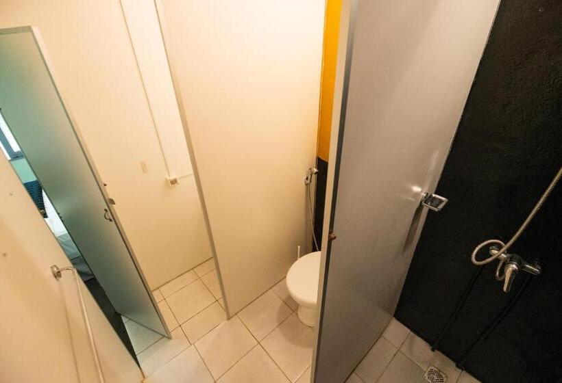 スタンダード４人部屋, Mundaka Hostel Y Bar