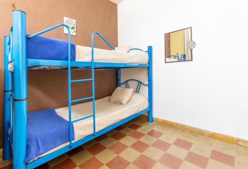 공동 객실, Puerta Azul Hostel