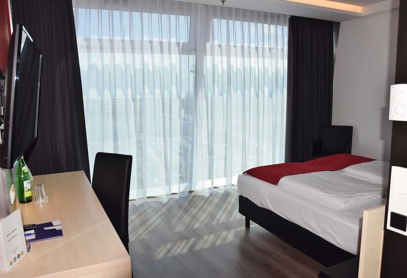 스탠다드 룸 더블 침대, Pannonia Tower