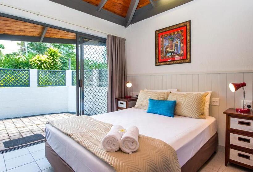 스탠다드 스튜디오, Island Leisure Resort