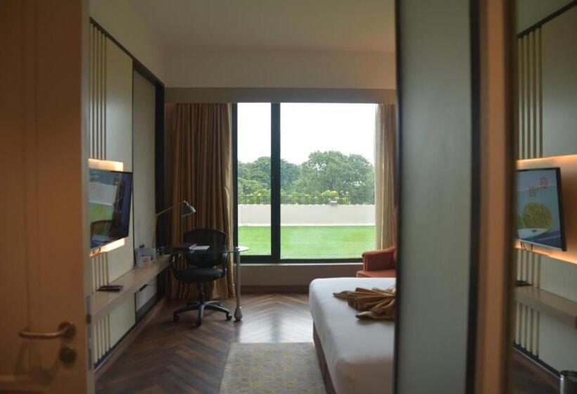 豪华房间, Polo Towers Agartala