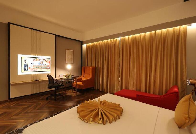 带大床的标准间, Polo Towers Agartala