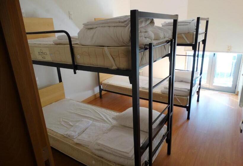 Номер Стандарт Четырехместный Совместный Санузел, Hi Melgaço   Pousada De Juventude   Hostel