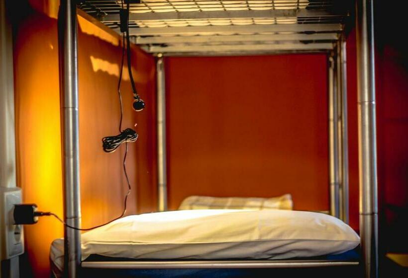 共用房间的床, Hostel Santa Monaca