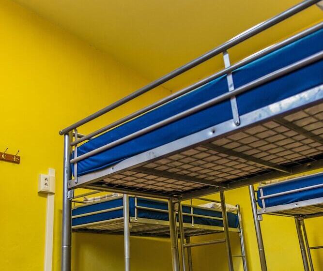 共用房间的床, Hostel Santa Monaca