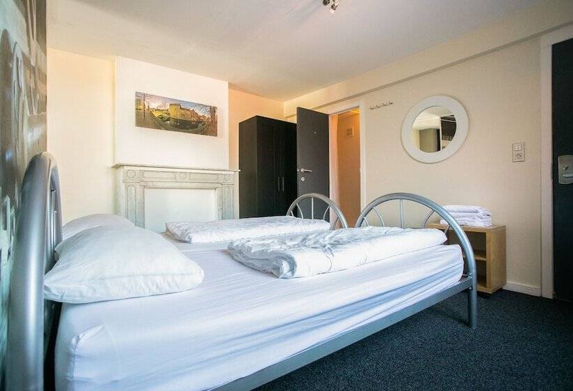 Четырехместный Номер Стандарт, St Christopher S Inn Hostel At The Bauhaus