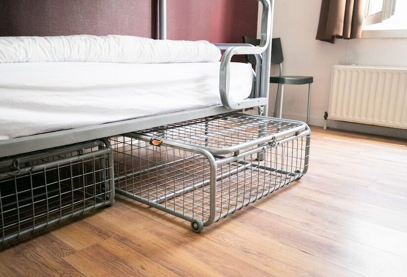 Четырехместный Номер Стандарт, St Christopher S Inn Hostel At The Bauhaus