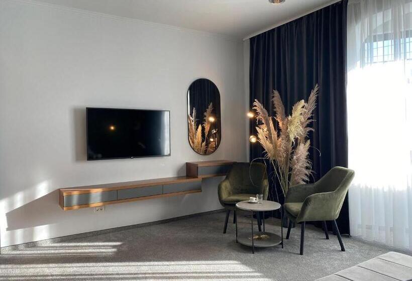 اتاق لوکس, Coolkush Boutique