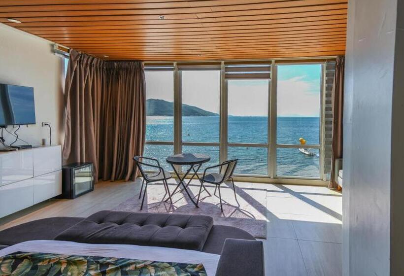 수피리어 스위트 바다 전망, Destino Beach Resort And