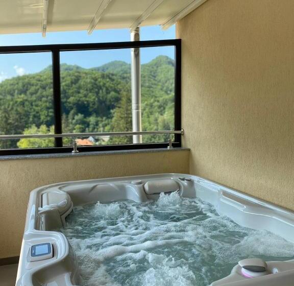آپارتمان 1 خوابه با تراس, Imperial Hotel&spa   Baile Olanesti