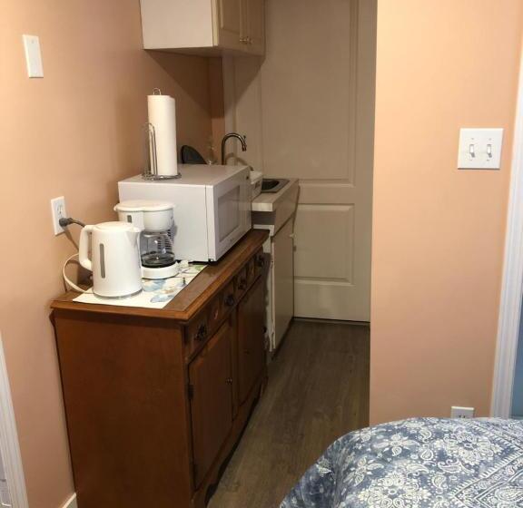 标准间, Shady Willow Guest House   For Tourists & Travellers Only, No Locals, Private Small Compact Rooms Wi