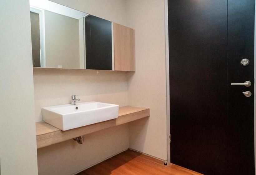 اتاق لوکس, Three J Residence 2