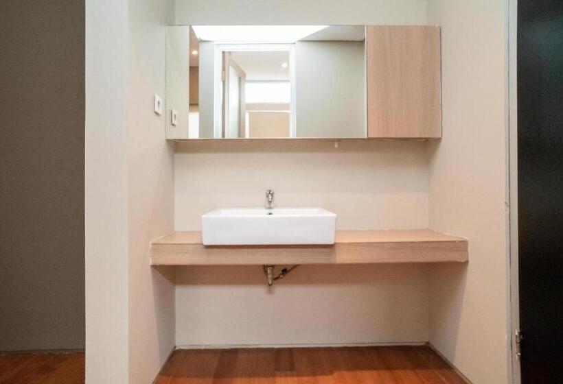 اتاق لوکس, Three J Residence 2