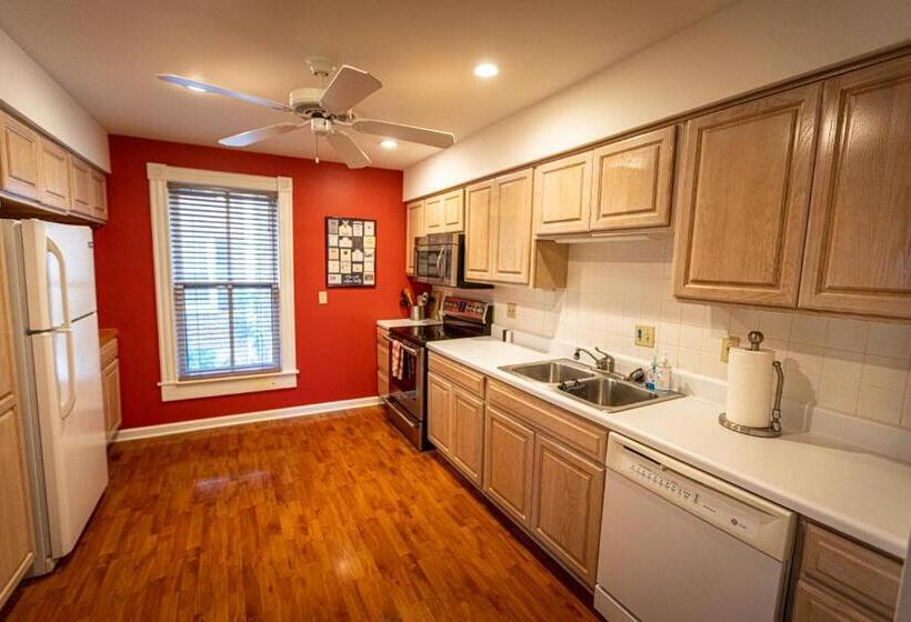 Апартаменты 3 Спальни, Washington Street Quarters