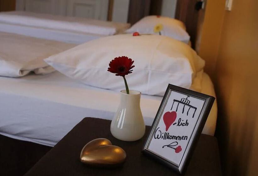 تختخواب در اتاق مشترک, Grand Hostel Berlin Classic