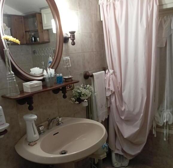 اتاق عادی, Casa Polè