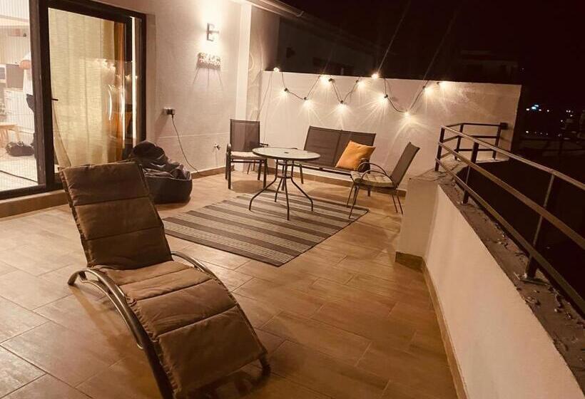 استودیوی لوکس, Rohan Studio One