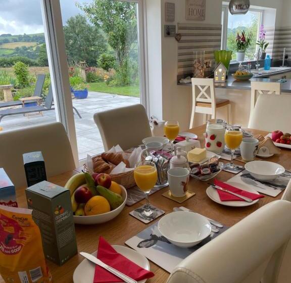 Люкс Вид на Сад, Westerley Country B & B With Exclusive Guest Lounge