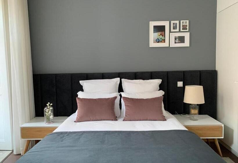 اتاق استاندارد با بالکن, Pharmacia Guesthouse