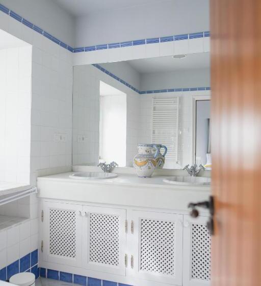 Номер Deluxe Вид на Море с Балконом, Villa Dora