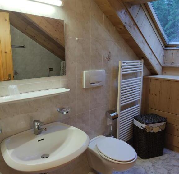 اتاق استاندارد سه نفره, Pian Schiavaneis B&b Apartament