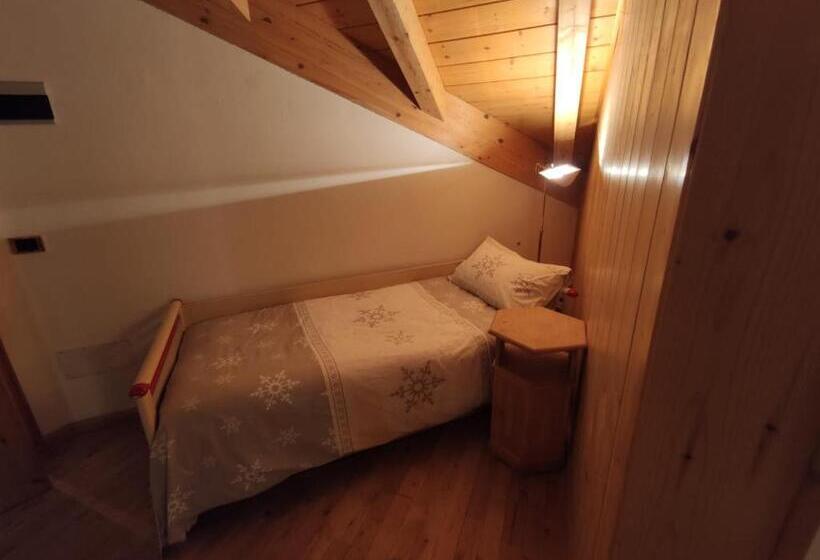 اتاق استاندارد سه نفره, Pian Schiavaneis B&b Apartament