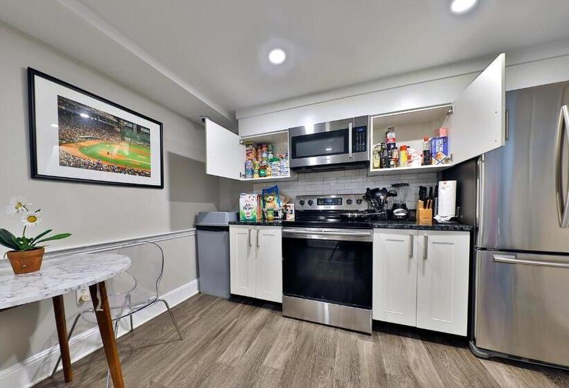 Студия Стандарт, Good Hotels Boston
