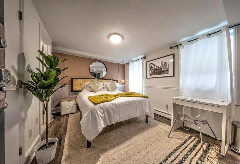Студия Стандарт, Good Hotels Boston