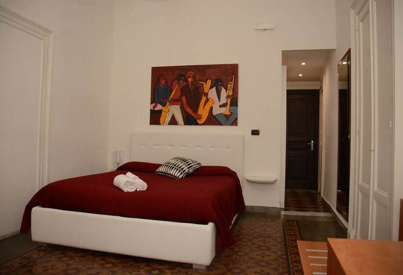 اتاق استاندارد سه نفره, B&b Opera