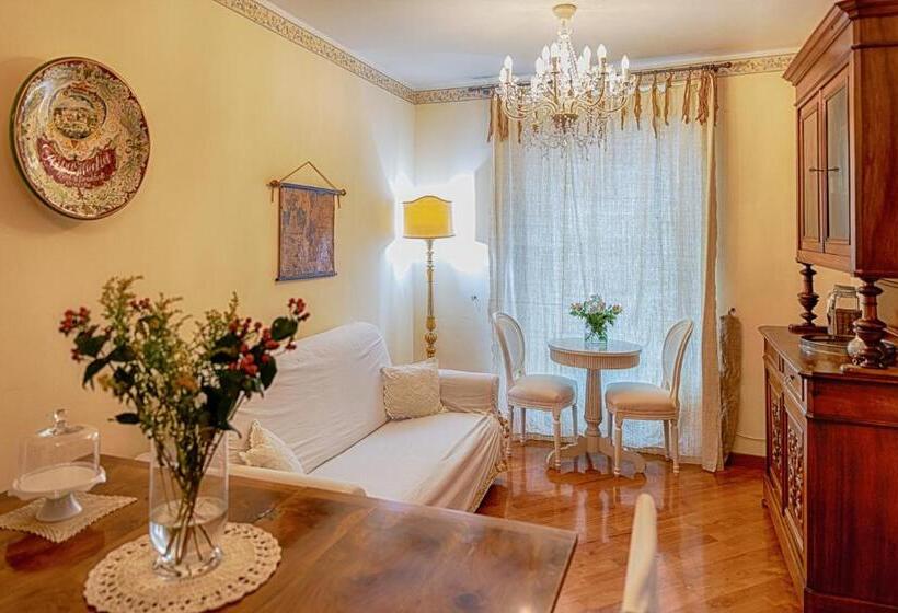 Полулюкс, Ripa Medici, Camere Con Vista E Parcheggio Incluso