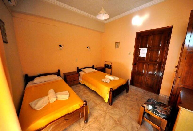 اتاق استاندارد, Bikakis Family Apartments