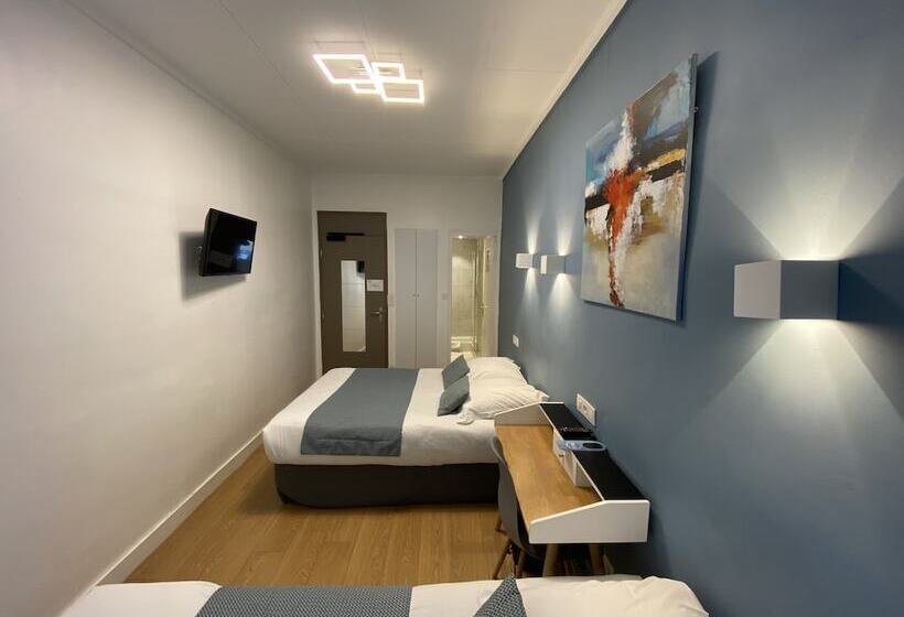 اتاق استاندارد سه نفره, Lyo Hôtel   Centre Lyon Perrache