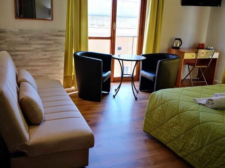 اتاق استاندارد سه نفره, Sant Oronzo B&b