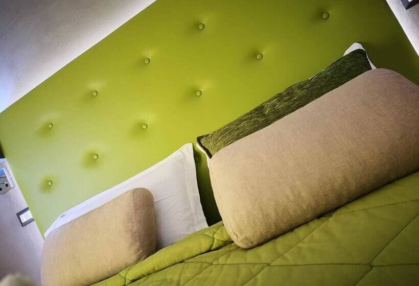 اتاق استاندارد سه نفره, Sant Oronzo B&b