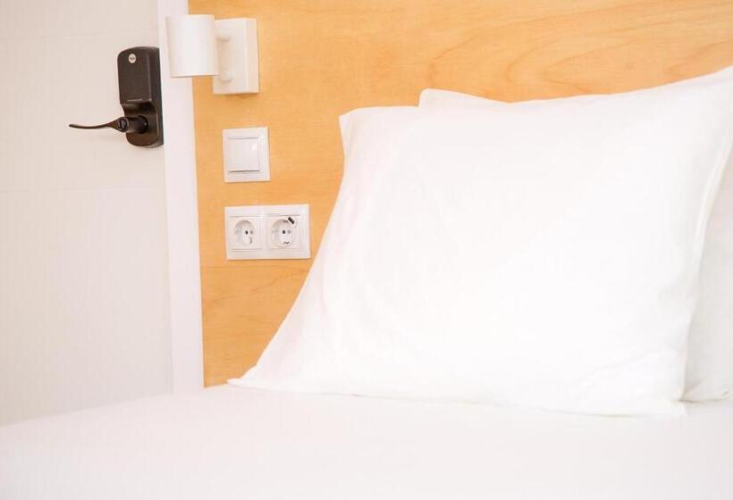 اتاق استاندارد, Sweet Stays