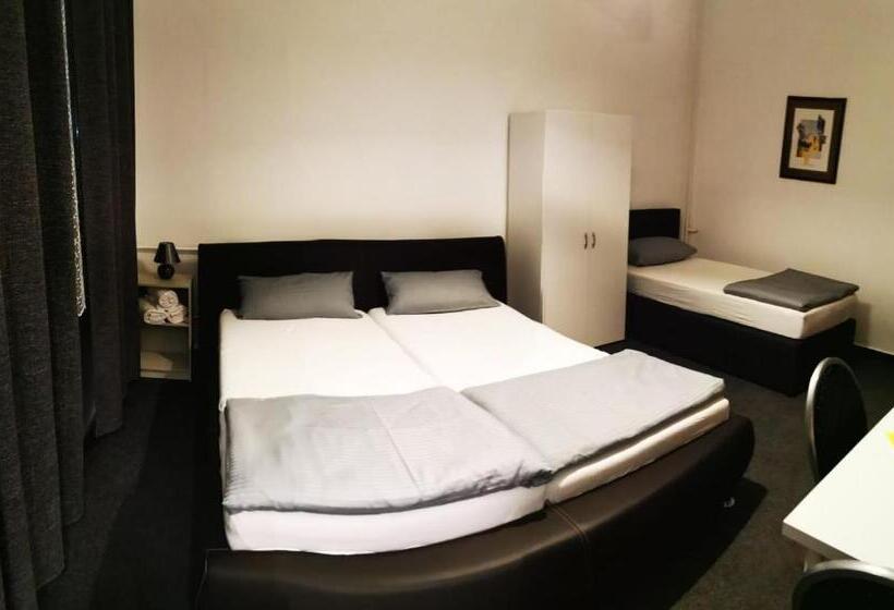 غرفة قياسية ثلاثية, Pension   A2 Rothensee / Magdeburg