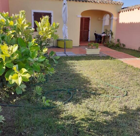 Апартаменты 1 Спальня Вид на Сад, Casa Mirice In Residence Con Piscina ,wifi,climatizzatore Vicino Al Mare