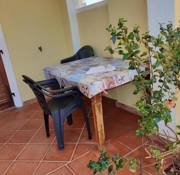 Апартаменты 1 Спальня Вид на Сад, Casa Mirice In Residence Con Piscina ,wifi,climatizzatore Vicino Al Mare