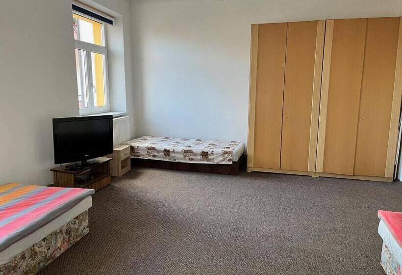 Кровать в Общей Комнате, Hostel Rk
